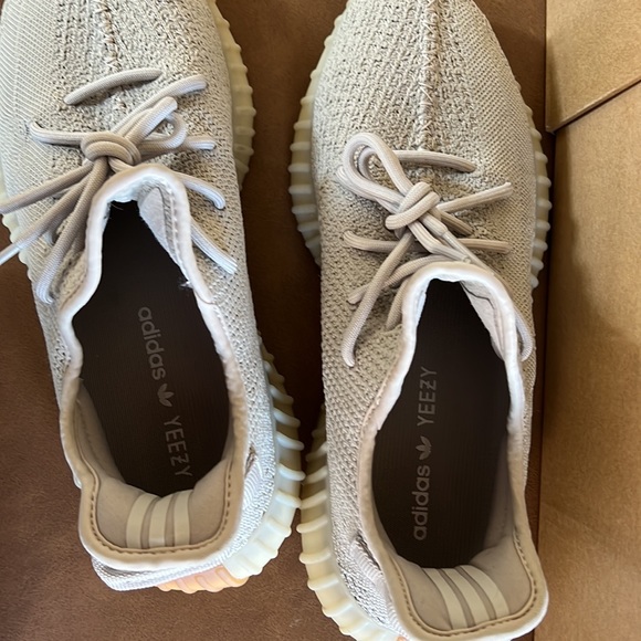 Authentic Yeezy Boost 350 size 10.5 - Picture 5 of 8